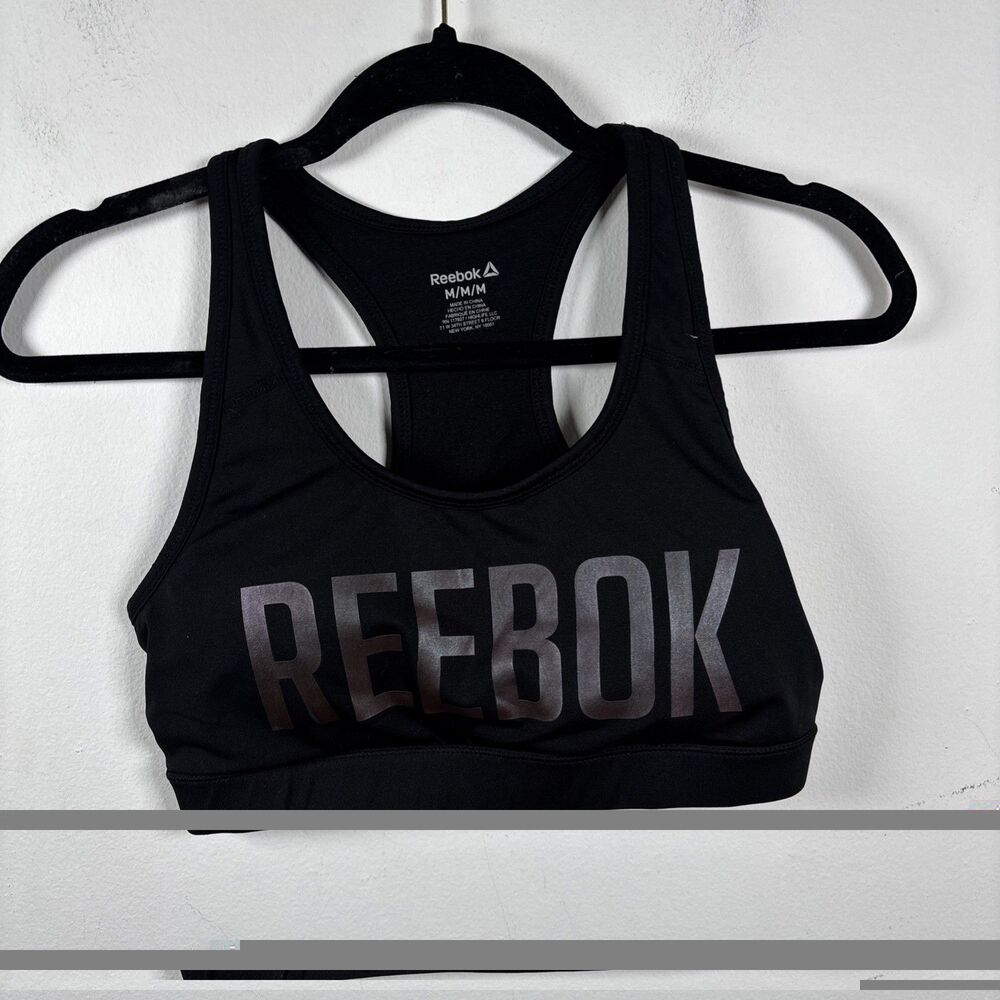 Reebok Women's Sports Bra Size Medium Logo Front Athletic Activewear